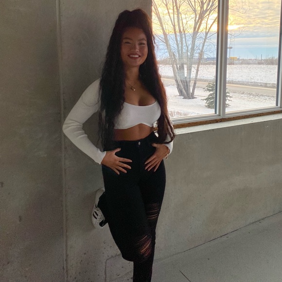 White crop top - Picture 3 of 3